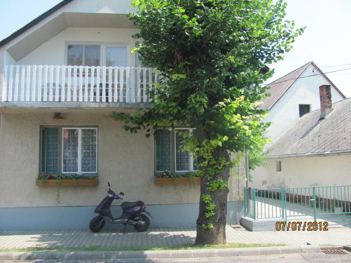 Balatongyörök Jasmin Apartman מראה חיצוני תמונה